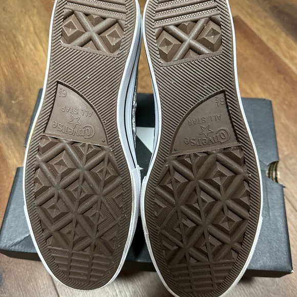 High-Top Silver Converse Sneakers - Picture 5 of 6